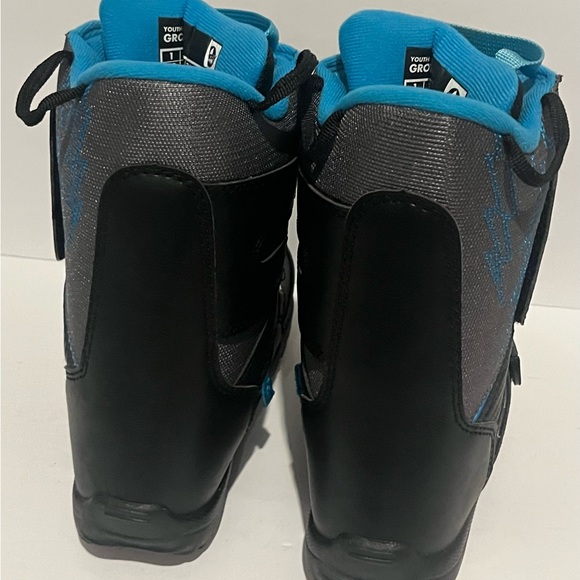 Burton Kids Black and Teal Snow Boots - Picture 3 of 8